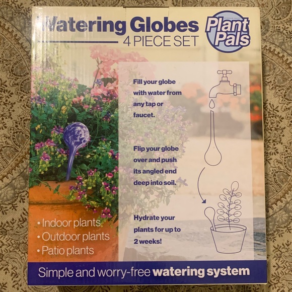 Watering Globes for Plants 4 Piece Set - Picture 4 of 8